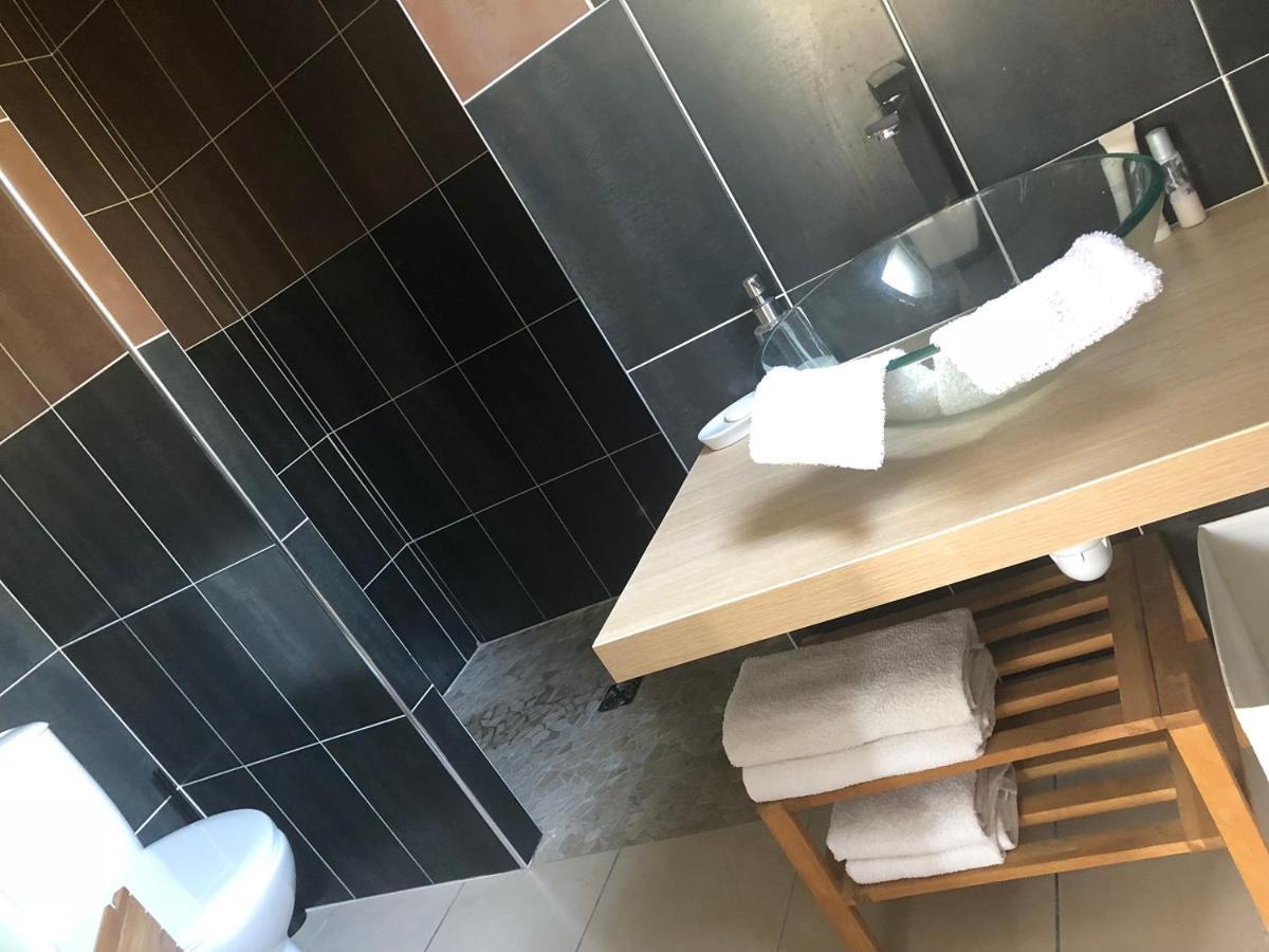 Villa Des Romieux Pinet  Bagian luar foto