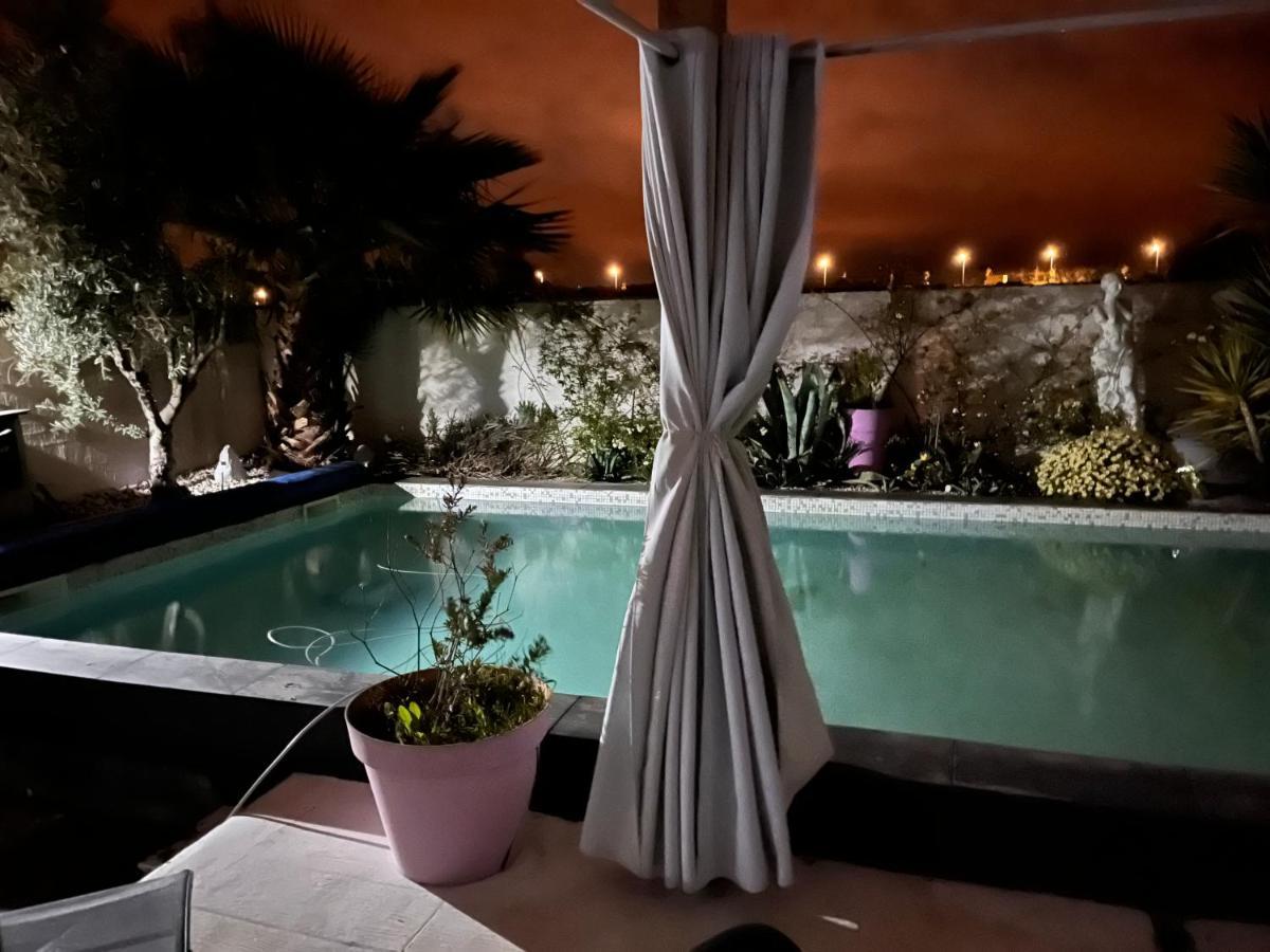 Villa Des Romieux Pinet  Bagian luar foto