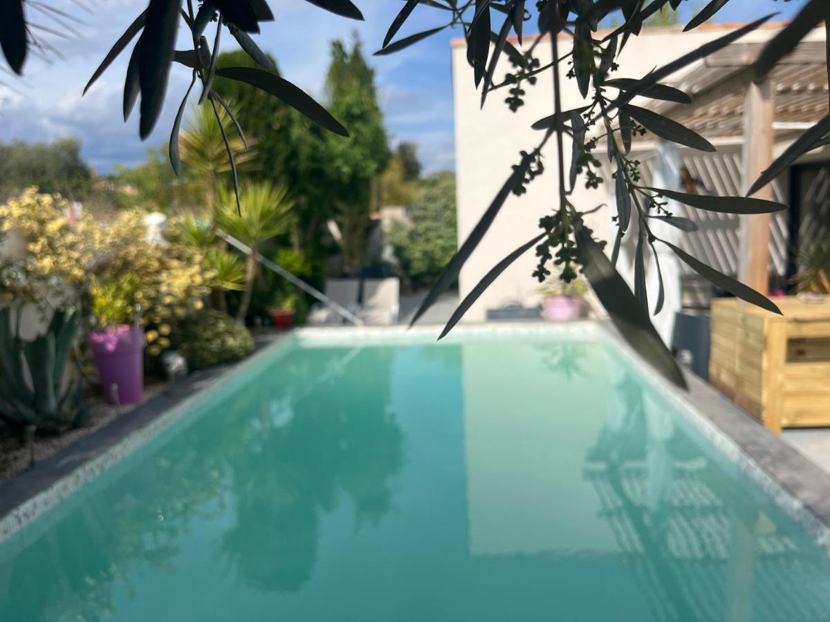 Villa Des Romieux Pinet  Bagian luar foto